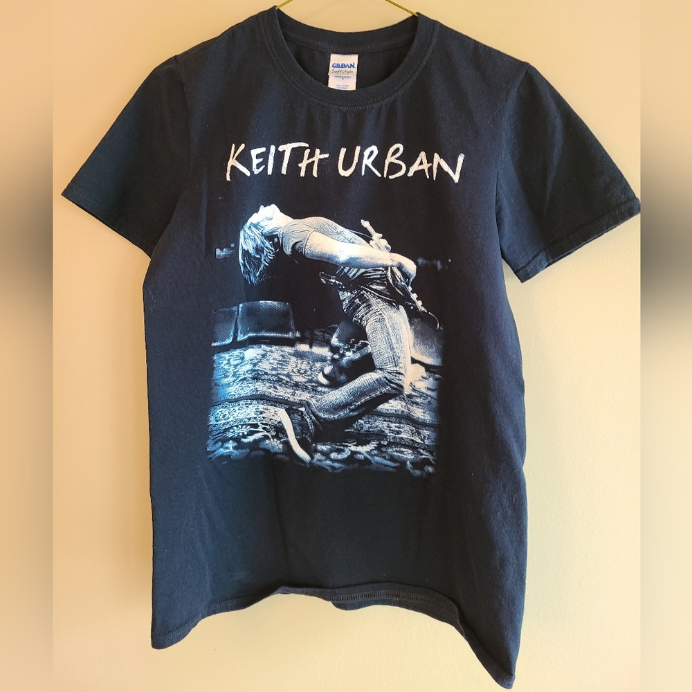 Keith Urban concert TEE.